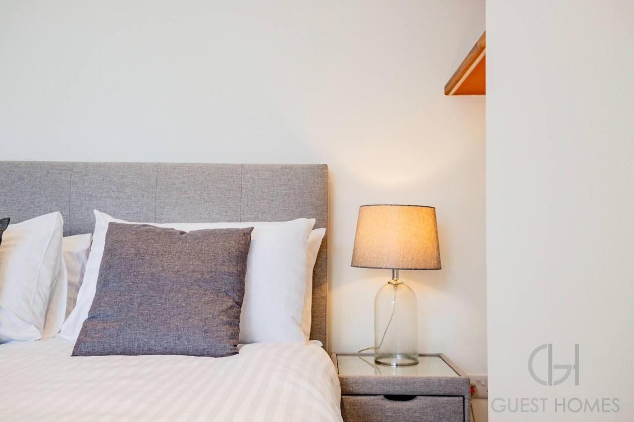 Guest Homes I Friar Street Flat Херфорд Екстериор снимка
