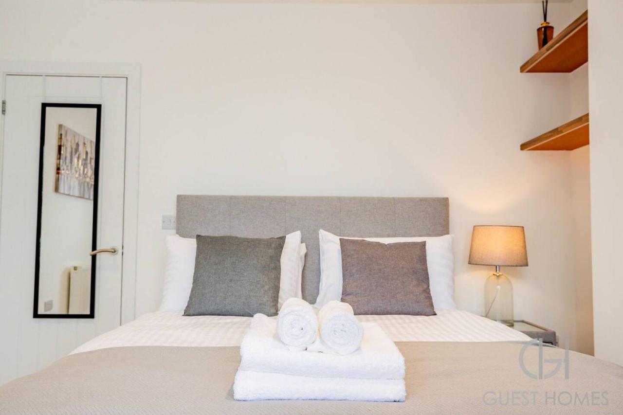 Guest Homes I Friar Street Flat Херфорд Екстериор снимка