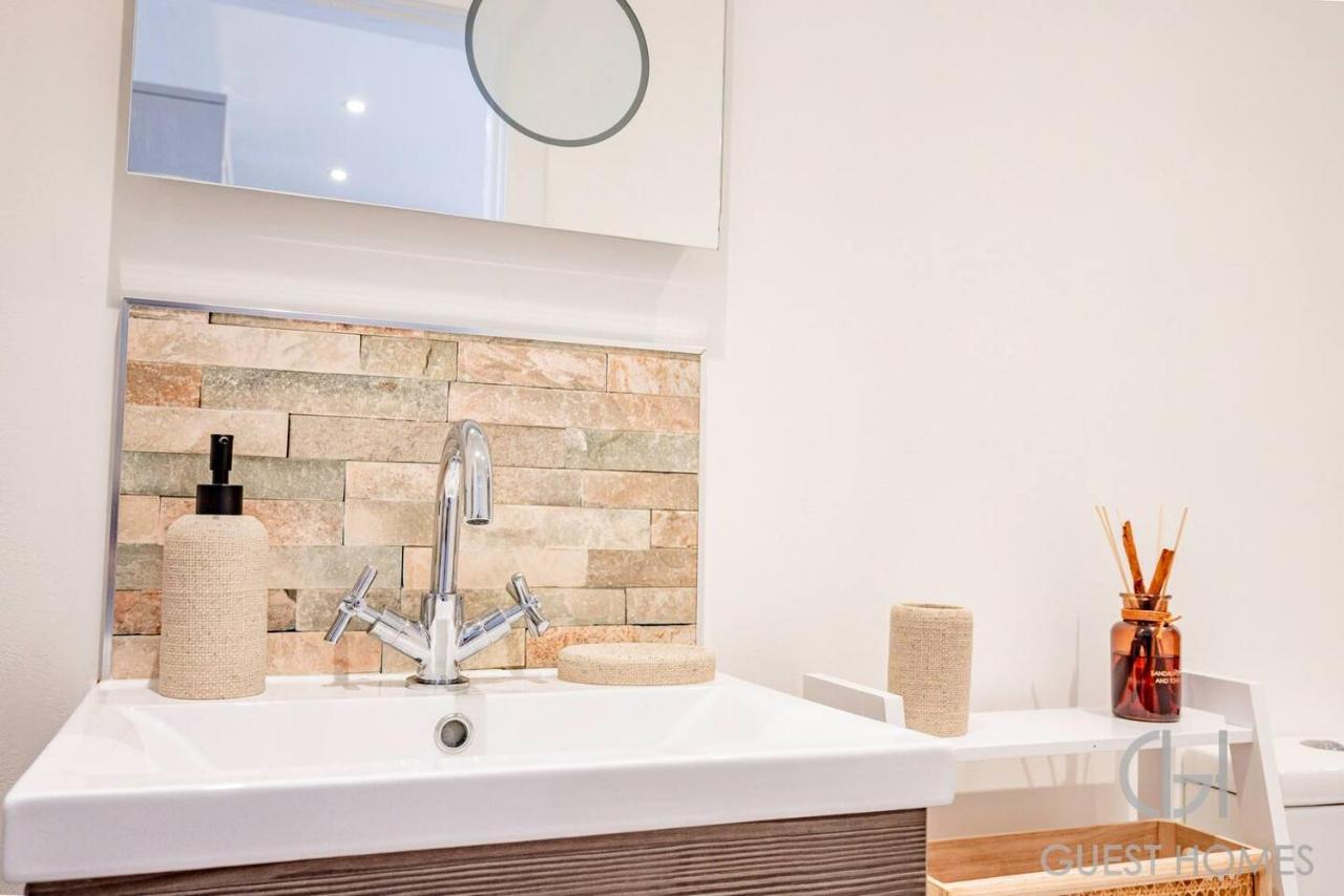 Guest Homes I Friar Street Flat Херфорд Екстериор снимка
