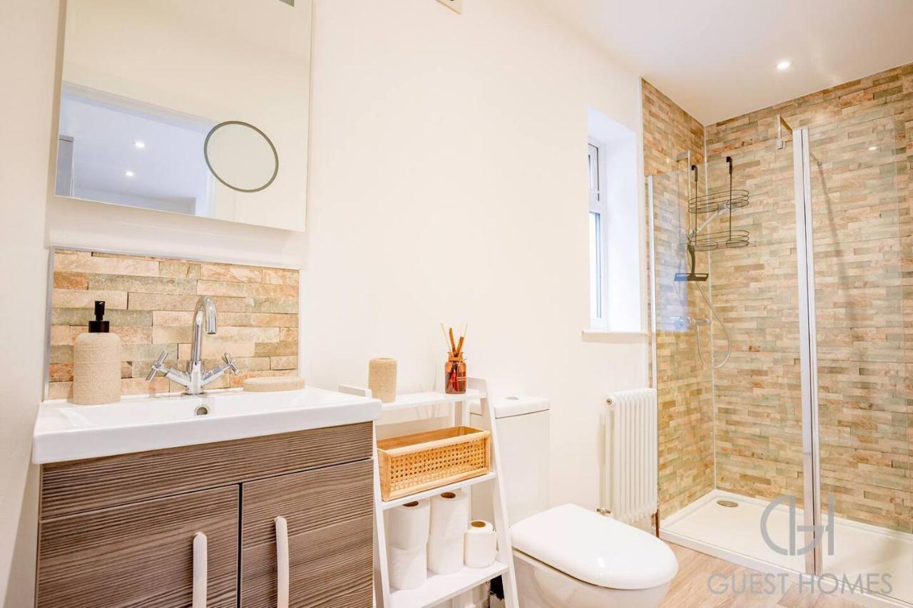 Guest Homes I Friar Street Flat Херфорд Екстериор снимка