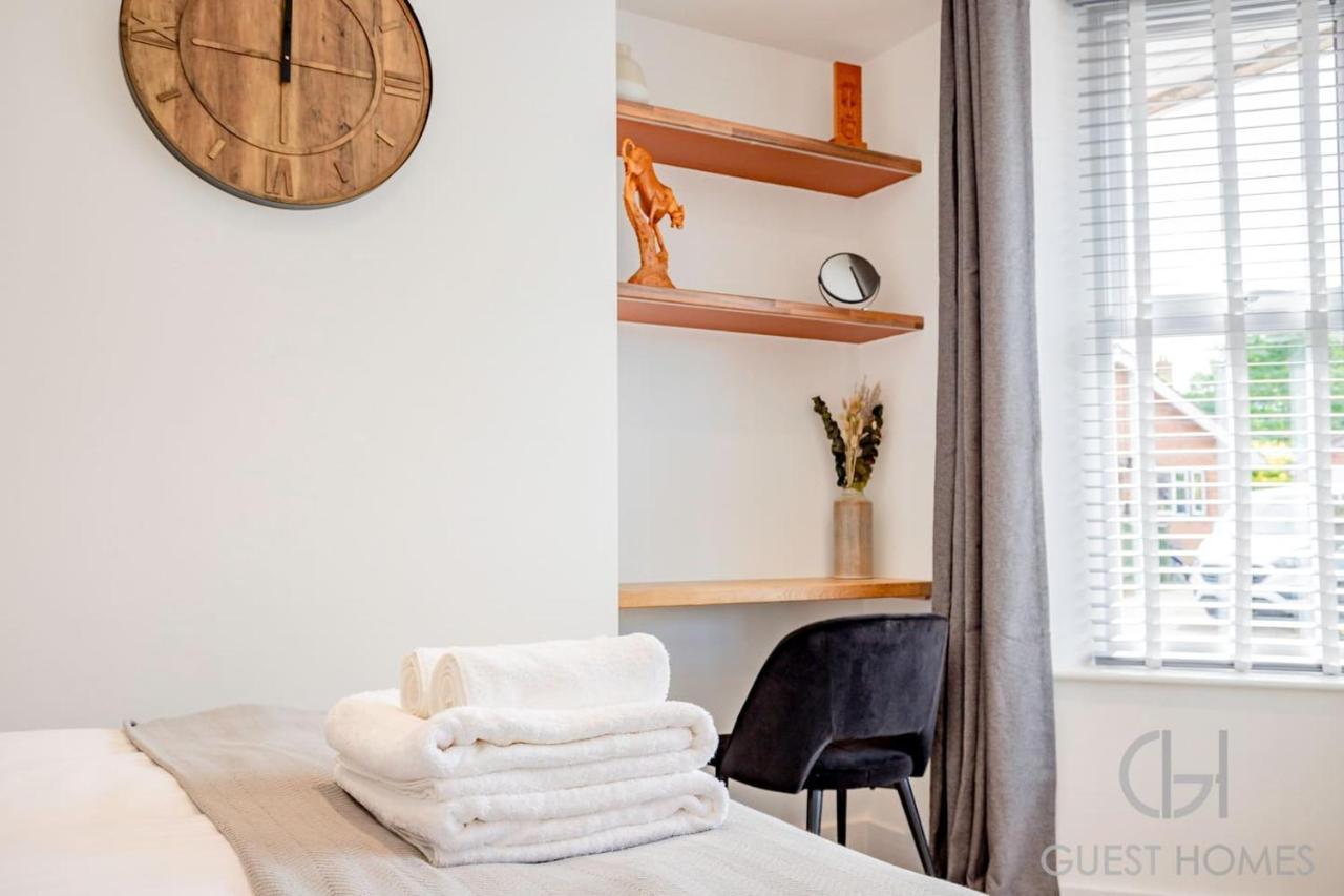Guest Homes I Friar Street Flat Херфорд Екстериор снимка