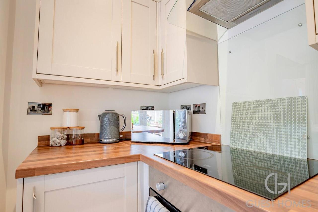 Guest Homes I Friar Street Flat Херфорд Екстериор снимка